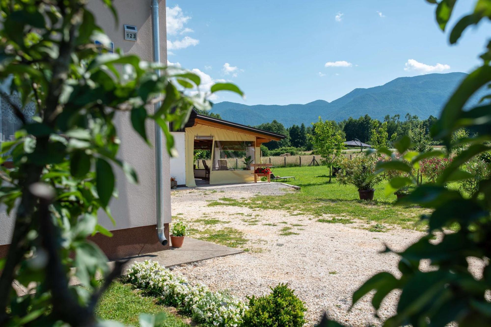 Kuca Za Odmor Boki Villa Gospić Kültér fotó