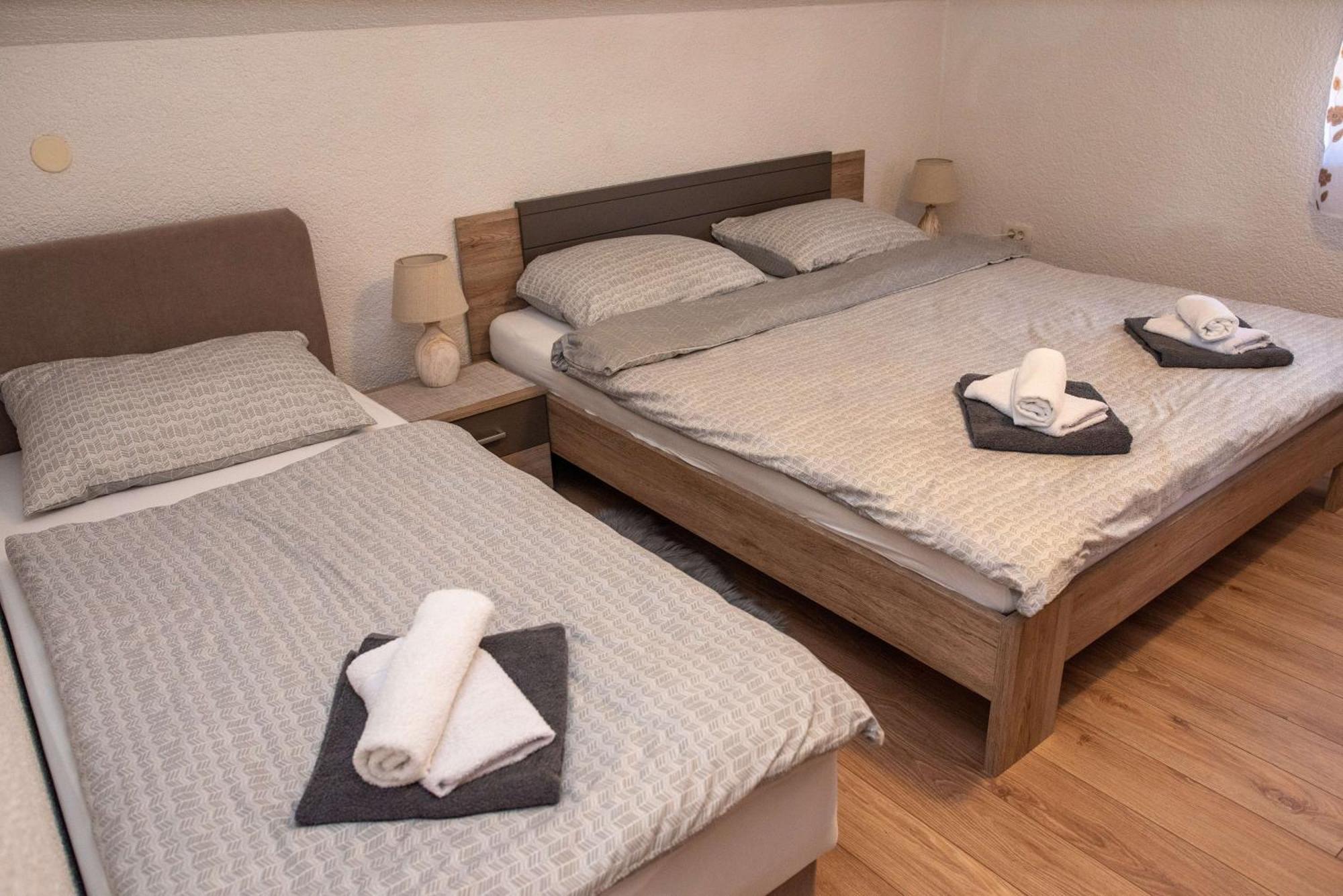 Kuca Za Odmor Boki Villa Gospić Kültér fotó