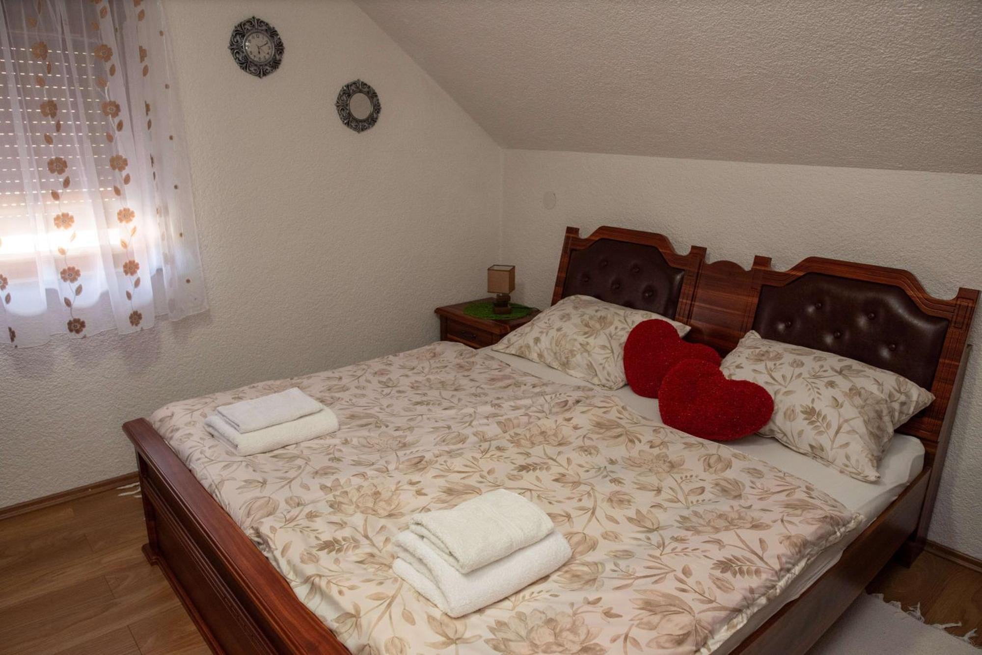 Kuca Za Odmor Boki Villa Gospić Kültér fotó