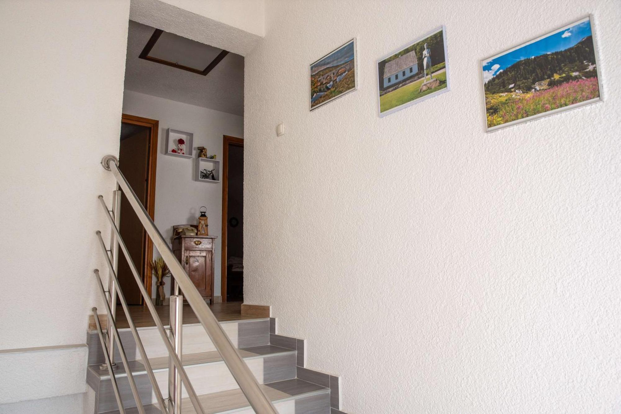 Kuca Za Odmor Boki Villa Gospić Kültér fotó